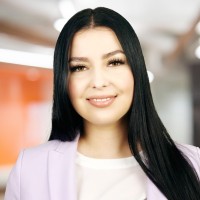 Julia Menjivar