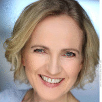 Dr. Anja Hirschmüller