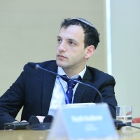 Noah E Abramowitz