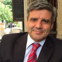 HAMILTON SANTOS