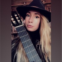 Angelique Renooy