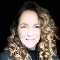 Anneke Van Der Hallen
