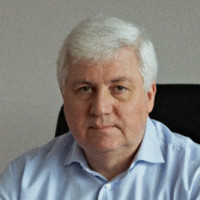 Oleg Macari