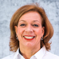 Hennie Van Der Hoff