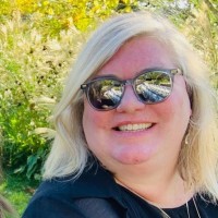 Tracey Recker
