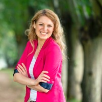 ⭕️ iEva Rale - Brand Photographer and Brand Content Strategist