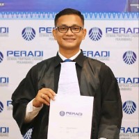 Hengki Kristian Siahaan, S.T., S.H., M.H.