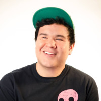 Bradlee Khauv