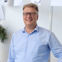 Lorenz HahnLorenz Hahn is an Influencer