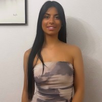 Ana Pose