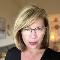 Carrie Jones