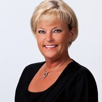 Carlotta Friend, Amp