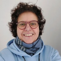 Sandra V.