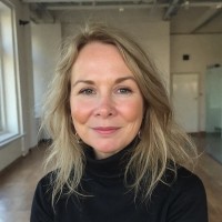 Paula Kelly