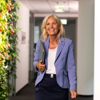 Renate Feuchter