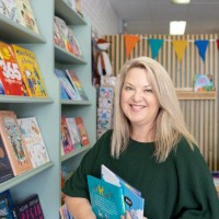 Lara Cain Gray