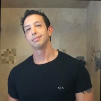 Hugo R