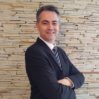 Vinícius Chaves de Mello .'.