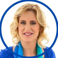 Stephanie Dluzneski, R, N. 🩺