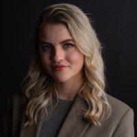 Fleur Noëlle Van Der Meer