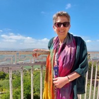 Jo Richards