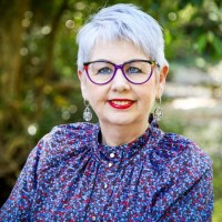 Julie Davis ~ Clarity - Confidence - Growth