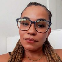 Quênia Alessandra de Paula Silva