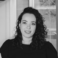 Isabella Perez de Souza Barros