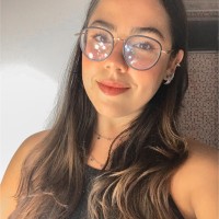 Júlia Pontes
