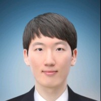Yong-Geun K.