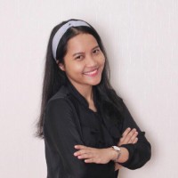 Dewi Amelia R