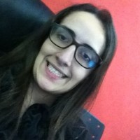 Kennia Assis