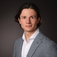 Dr. Robert Joniec