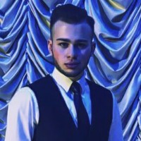 Юрий Иванов