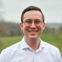 Stefan Adams