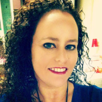 Amanda Rhodes