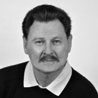 Ron Moore