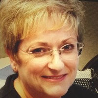 Suzanne Adams