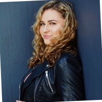 Samantha Skelton