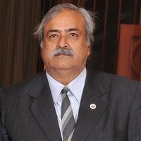 Dr Ishwardas Muthreja