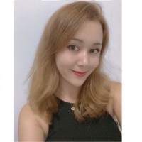 Nadia ·