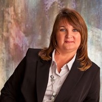 Lisa Edwards