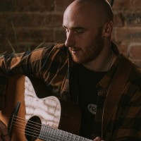 Sam Hinds
