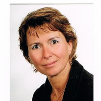 Julia Denecke