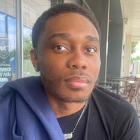 Xavier Holmes