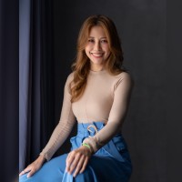 Cinndi L Lau