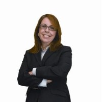 Dr. Lynda De La Vina