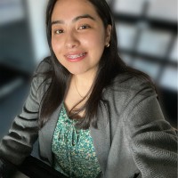 Alejandra Flores
