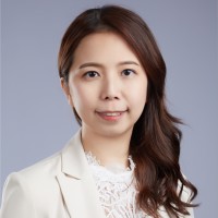 Mia Lee