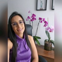 Laura Elena G. González